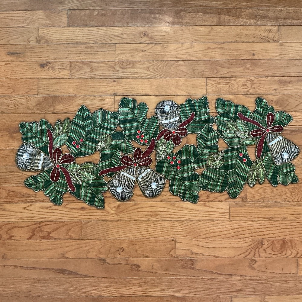 RARE KIM SEYBERT HOLLY SILVER BELLS CHRISTMAS BEADED TABLE RUNNER CENTERPIECE - Picture 9 of 11